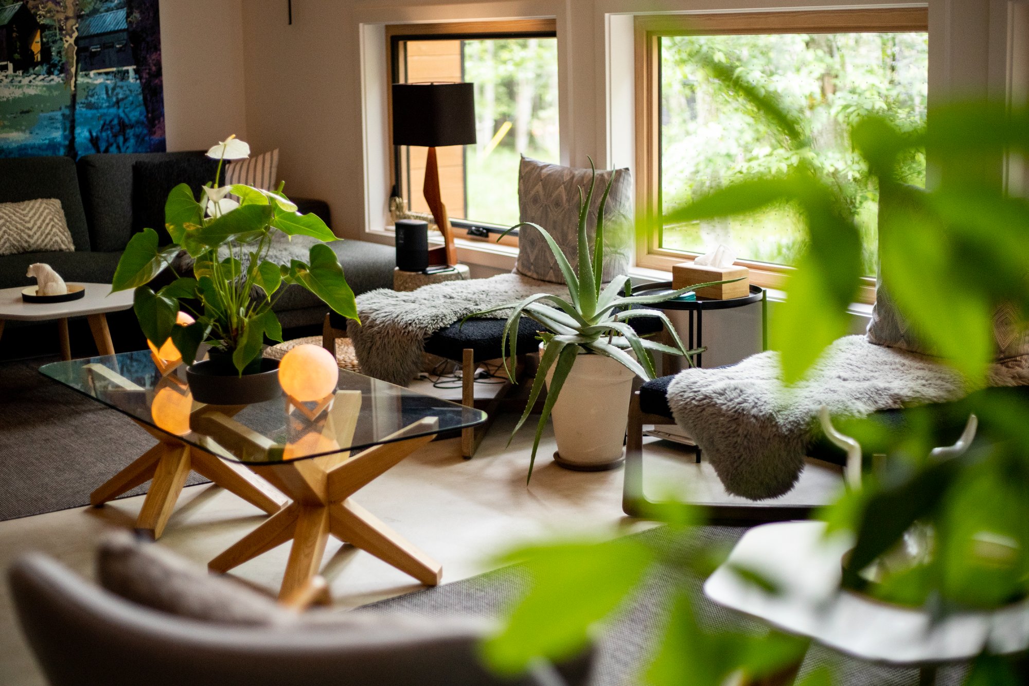 Onyx Lodge cozy lounge yoga retreat Bowen Island BC